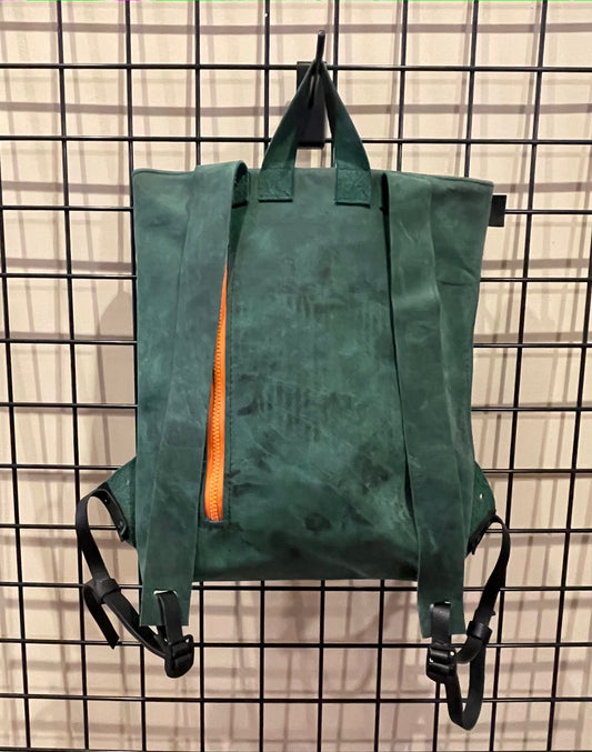 Leather backpack Green "fully openable"