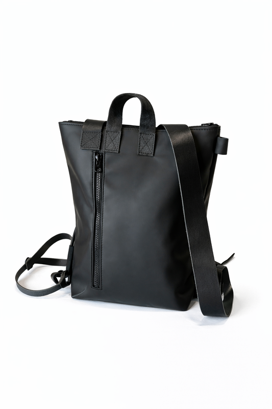 Lederrucksack „komplett zu öffnen“